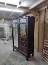 Реставрация мозаичного английского коллекционного шкафа
