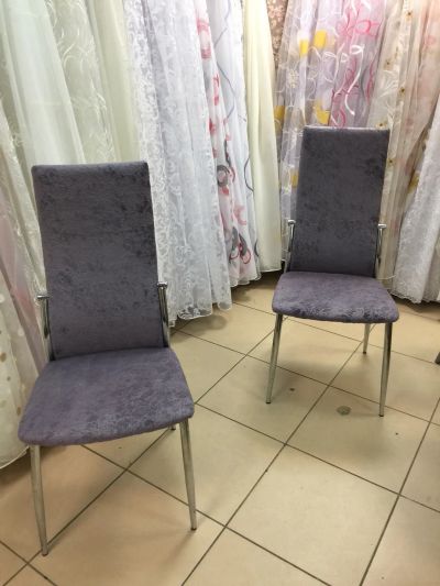 Перетяжка кухонных стульев 