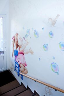 Роспись стены в детском центре