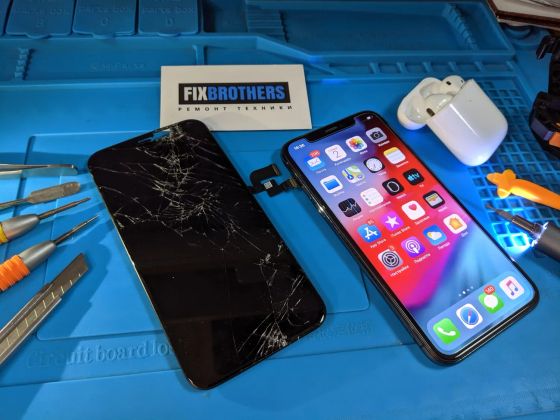 Замена оригинального экрана на iPhone X. по времени заняло: 30 мин. Гарантия: пол года от производителя