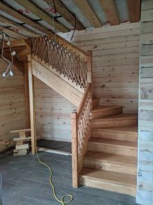 Изготовление лестниц, ступени лиственница, остальное сосна. Лестница сделана по дизайнпрректу