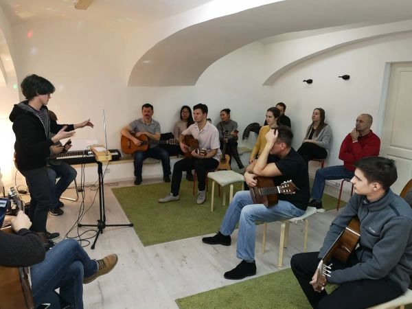 Мастер-класс в филиале Music-club Санкт-Петербурга. Гитара и терменвокс