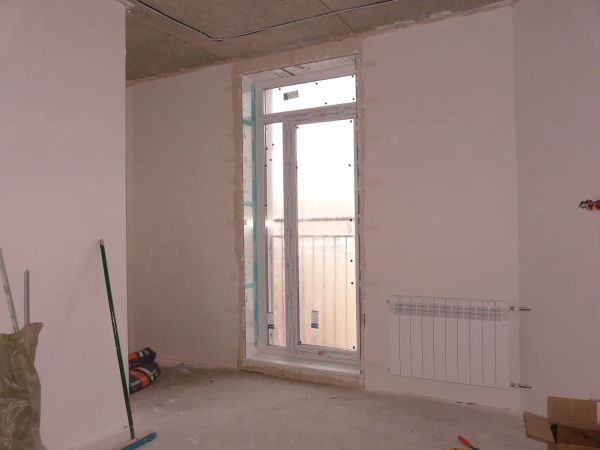 Переустановка французского окна "от застройщика" с последующей установкой подоконника Moeller и сборкой откосов