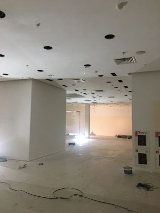 Произведён полный демонтаж осветительной сети магазина, для покраски потолка, поиск и устранения неисправности освещения 