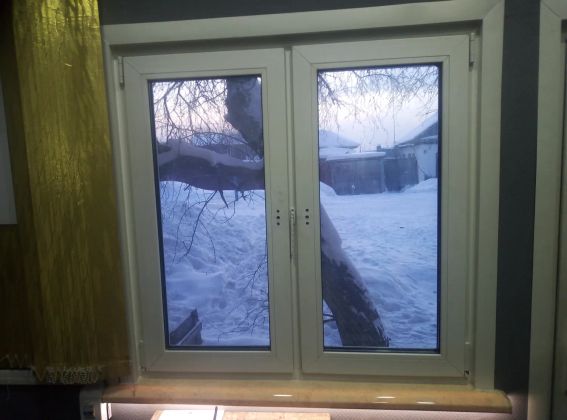 Окно 3 камерное с двумя створками подоконник danke откосы внутри питерские, наружние металло откосы 