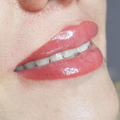 перманентный макияж губ 
