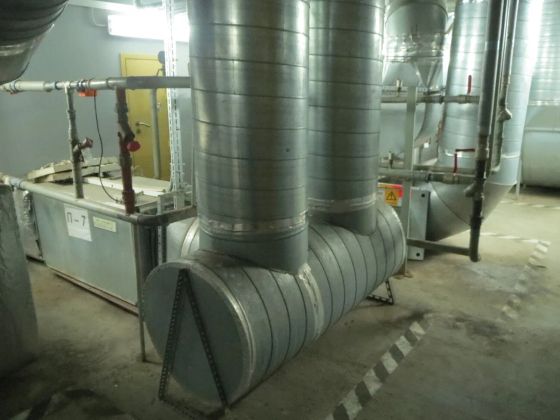 Приточная вентустановка с вентиляционным коллектором в производственном цеху (собственный проект)