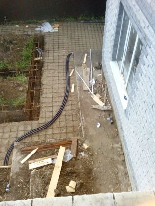 Подготовка к заливке бетонного основания и фундамента под деревянную баню