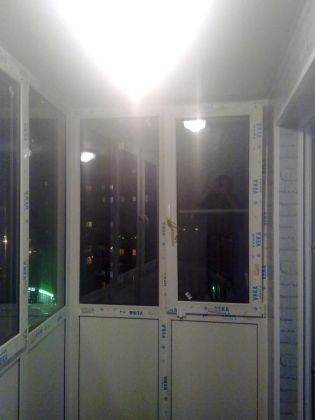 Отделка и утепление балкона, установка освещения