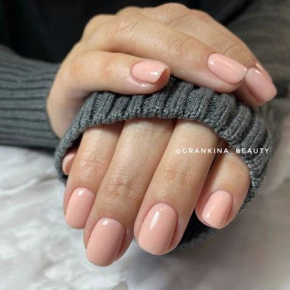 Маникюр +укрепление нюдовым гелем 
