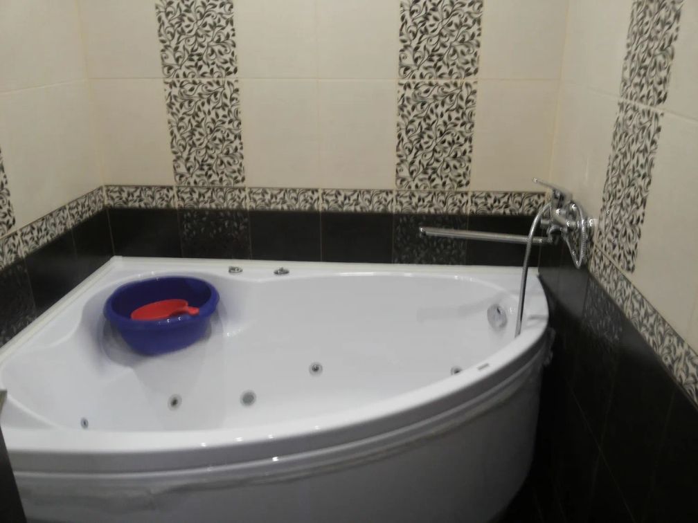 Выравнивание стен гипсокартоном в ванной под плитку