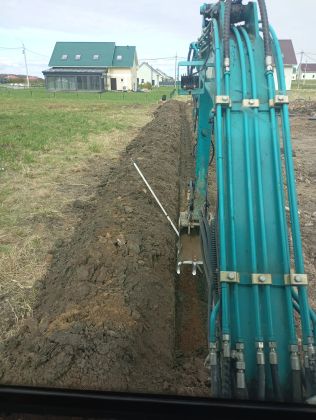 Траншея для дренажа, воды и канализации