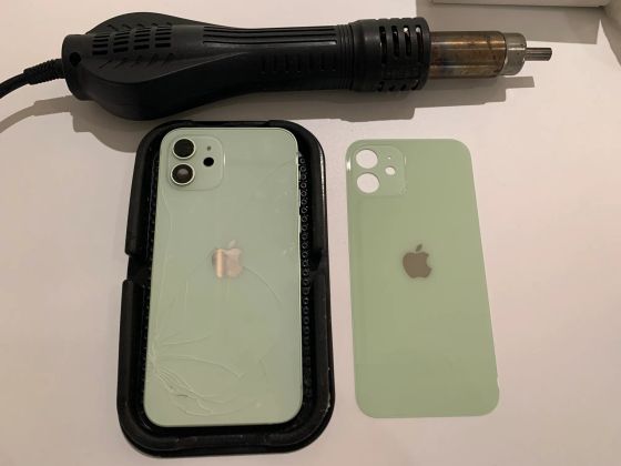 Замена заднего стекла iPhone 12